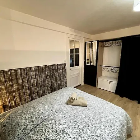 Gaby ~ Jardinet ~ Hyper-centre *